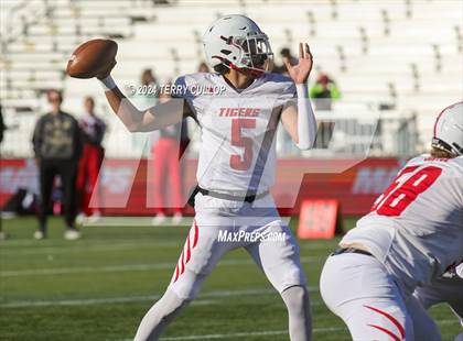Thumbnail 1 in Milford vs. Beaver (UHSAA 1A Semifinal) photogallery.