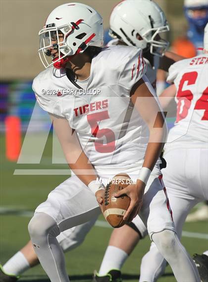 Thumbnail 3 in Milford vs. Beaver (UHSAA 1A Semifinal) photogallery.