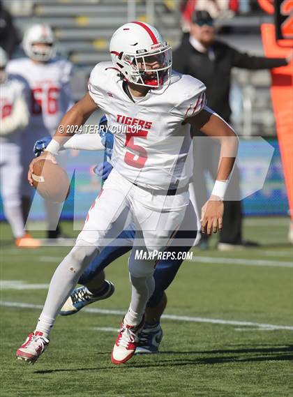 Thumbnail 3 in Milford vs. Beaver (UHSAA 1A Semifinal) photogallery.