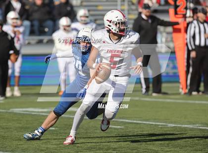 Thumbnail 1 in Milford vs. Beaver (UHSAA 1A Semifinal) photogallery.