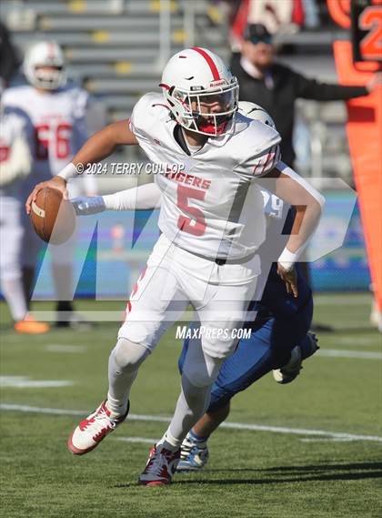 Thumbnail 2 in Milford vs. Beaver (UHSAA 1A Semifinal) photogallery.
