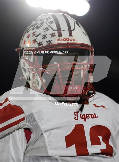 Thumbnail 3 in Grapeland vs Bremond (UIL 2A Football Division II Quarterfinal Playoff) photogallery.