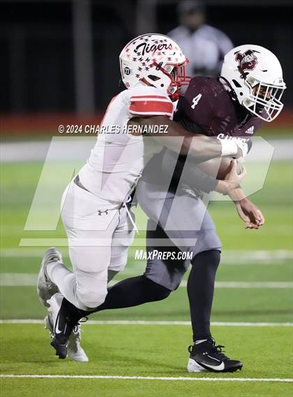 Thumbnail 2 in Grapeland vs Bremond (UIL 2A Football Division II Quarterfinal Playoff) photogallery.
