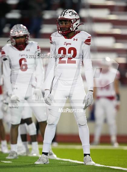 Thumbnail 3 in Grapeland vs Bremond (UIL 2A Football Division II Quarterfinal Playoff) photogallery.