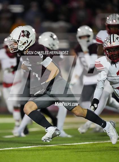 Thumbnail 3 in Grapeland vs Bremond (UIL 2A Football Division II Quarterfinal Playoff) photogallery.