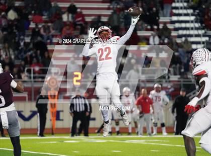 Thumbnail 3 in Grapeland vs Bremond (UIL 2A Football Division II Quarterfinal Playoff) photogallery.