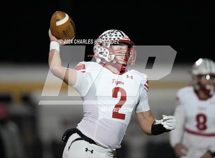 Thumbnail 3 in Grapeland vs Bremond (UIL 2A Football Division II Quarterfinal Playoff) photogallery.