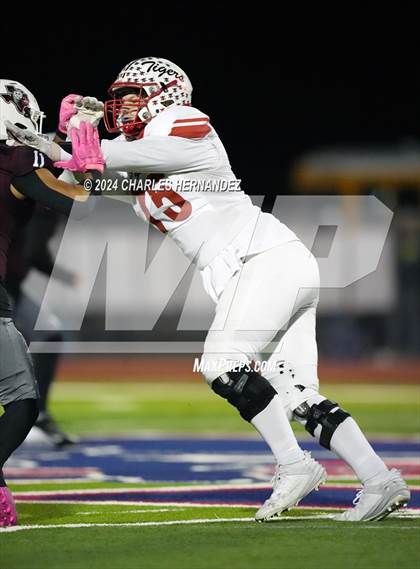 Thumbnail 1 in Grapeland vs Bremond (UIL 2A Football Division II Quarterfinal Playoff) photogallery.