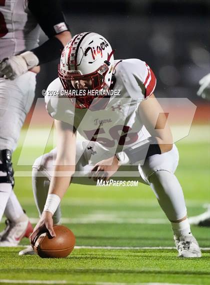 Thumbnail 3 in Grapeland vs Bremond (UIL 2A Football Division II Quarterfinal Playoff) photogallery.