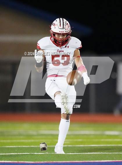 Thumbnail 2 in Grapeland vs Bremond (UIL 2A Football Division II Quarterfinal Playoff) photogallery.