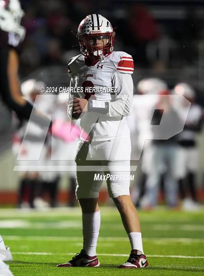 Thumbnail 1 in Grapeland vs Bremond (UIL 2A Football Division II Quarterfinal Playoff) photogallery.