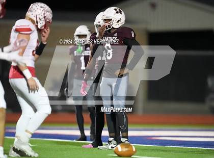 Thumbnail 1 in Grapeland vs Bremond (UIL 2A Football Division II Quarterfinal Playoff) photogallery.