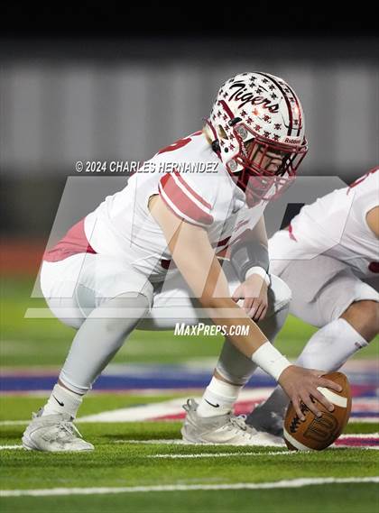 Thumbnail 3 in Grapeland vs Bremond (UIL 2A Football Division II Quarterfinal Playoff) photogallery.