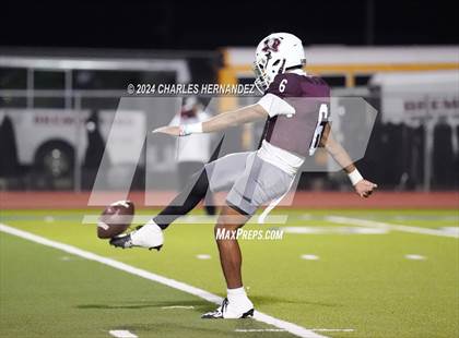 Thumbnail 1 in Grapeland vs Bremond (UIL 2A Football Division II Quarterfinal Playoff) photogallery.