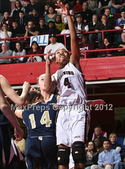 Thumbnail 1 in Ossining vs. Our Lady of Lourdes (Section 1 Class AA Final) photogallery.