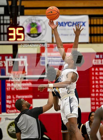 Thumbnail 2 in Norcross vs. Wheeler Georgia Nike Elite Showcase) photogallery.