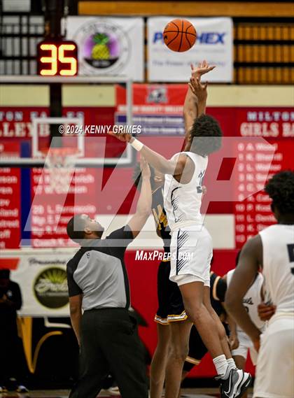 Thumbnail 1 in Norcross vs. Wheeler Georgia Nike Elite Showcase) photogallery.