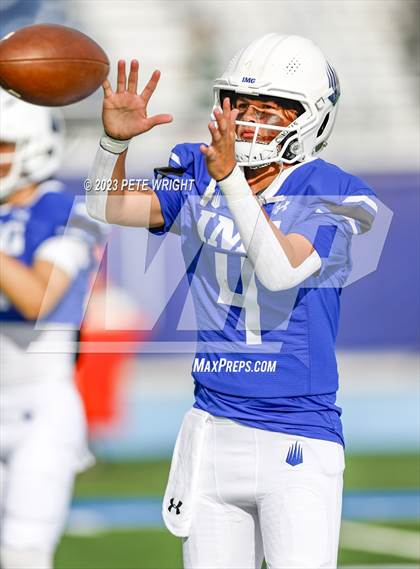 Thumbnail 3 in IMG Academy Blue vs Faith Christian Football photogallery.