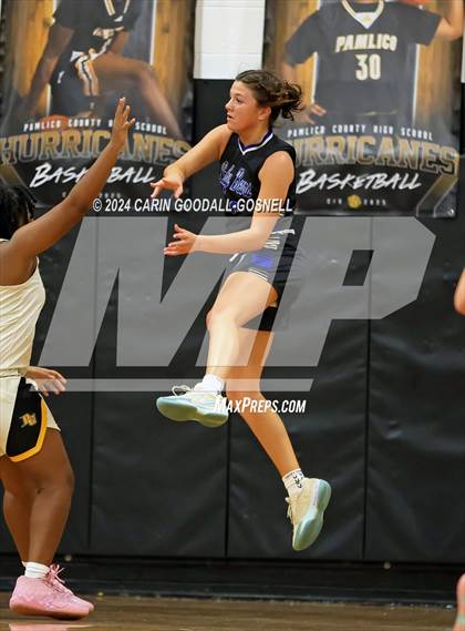 Thumbnail 2 in Bear Grass Charter @ Pamlico County (Hurricane Holiday Classic) photogallery.