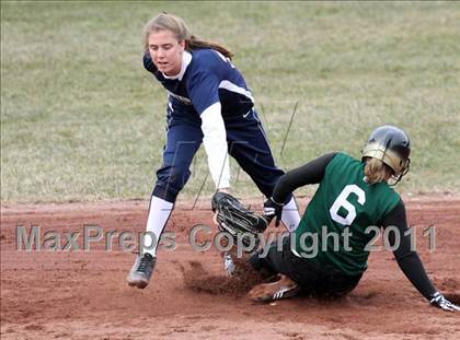 Thumbnail 1 in Oshkosh North vs Appleton North photogallery.