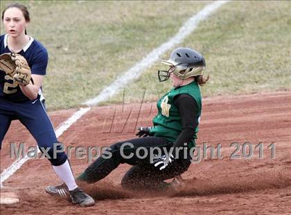 Thumbnail 2 in Oshkosh North vs Appleton North photogallery.