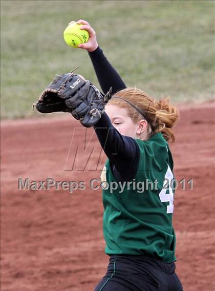 Thumbnail 3 in Oshkosh North vs Appleton North photogallery.