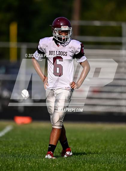 Thumbnail 3 in McCluer @ Luray photogallery.