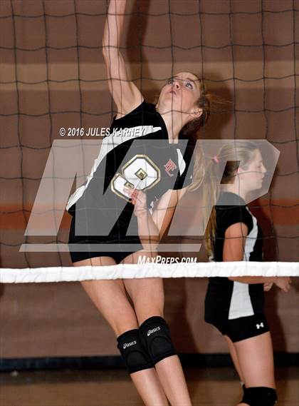 Thumbnail 3 in Faith Lutheran vs Alexander Dawson photogallery.
