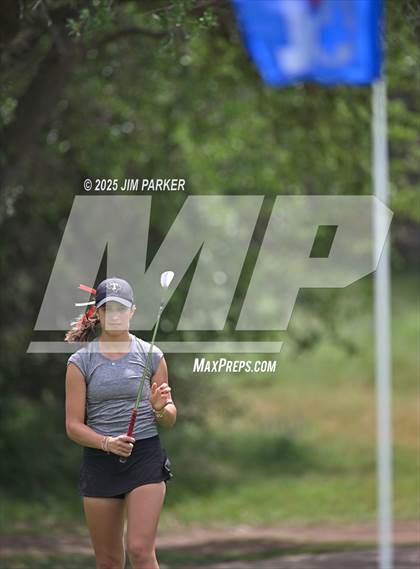 Thumbnail 3 in UIL 6A Golf State Finals (Round 2) photogallery.