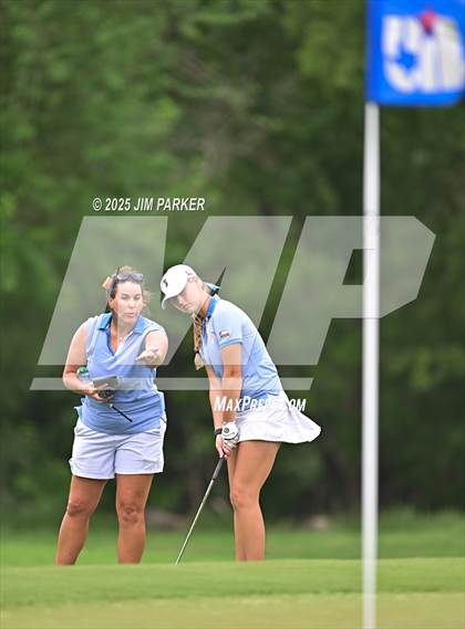 Thumbnail 3 in UIL 6A Golf State Finals (Round 2) photogallery.