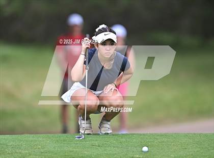Thumbnail 3 in UIL 6A Golf State Finals (Round 2) photogallery.
