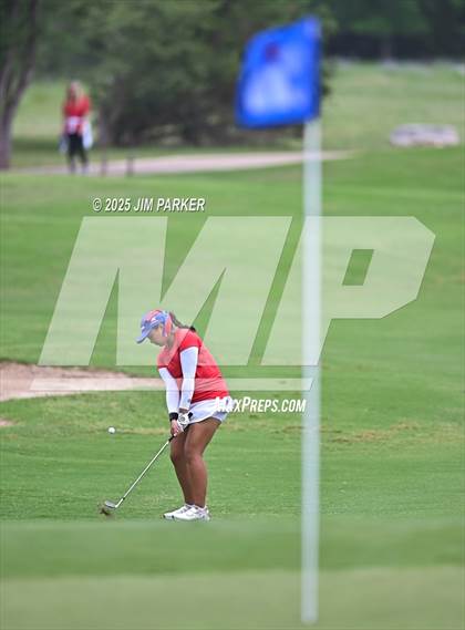 Thumbnail 3 in UIL 6A Golf State Finals (Round 2) photogallery.