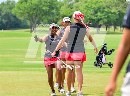 Thumbnail 3 in UIL 6A Golf State Finals (Round 2) photogallery.