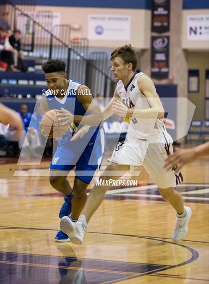 Thumbnail 3 in Carmel Christian vs. Seffner Christian (Hoodie's House Hoops Classic) photogallery.