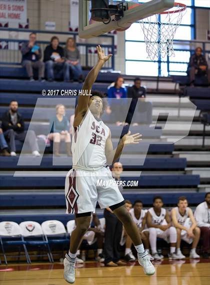 Thumbnail 1 in Carmel Christian vs. Seffner Christian (Hoodie's House Hoops Classic) photogallery.