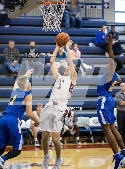 Thumbnail 2 in Carmel Christian vs. Seffner Christian (Hoodie's House Hoops Classic) photogallery.