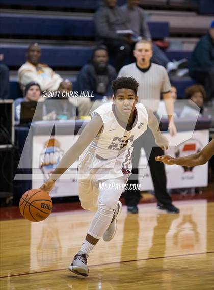 Thumbnail 1 in Carmel Christian vs. Seffner Christian (Hoodie's House Hoops Classic) photogallery.