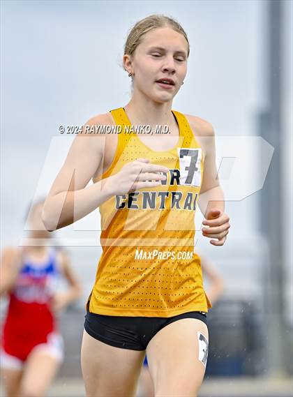 Thumbnail 2 in IHSAA Delta Sectionals (1600 Meter)  photogallery.