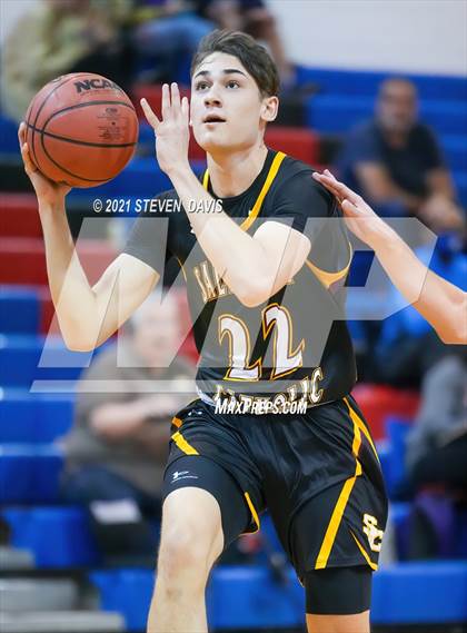 Thumbnail 3 in Salpointe Catholic vs. Davis photogallery.