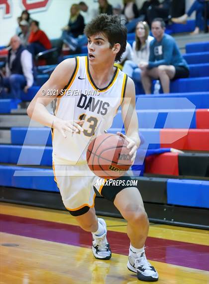 Thumbnail 1 in Salpointe Catholic vs. Davis photogallery.