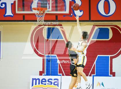 Thumbnail 1 in Salpointe Catholic vs. Davis photogallery.