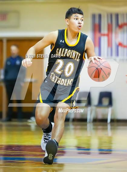 Thumbnail 3 in Salpointe Catholic vs. Davis photogallery.