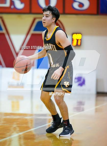 Thumbnail 1 in Salpointe Catholic vs. Davis photogallery.