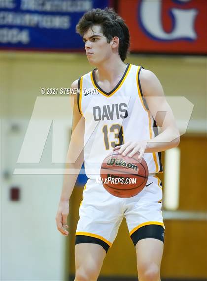 Thumbnail 2 in Salpointe Catholic vs. Davis photogallery.
