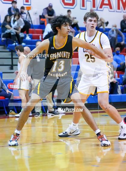 Thumbnail 2 in Salpointe Catholic vs. Davis photogallery.