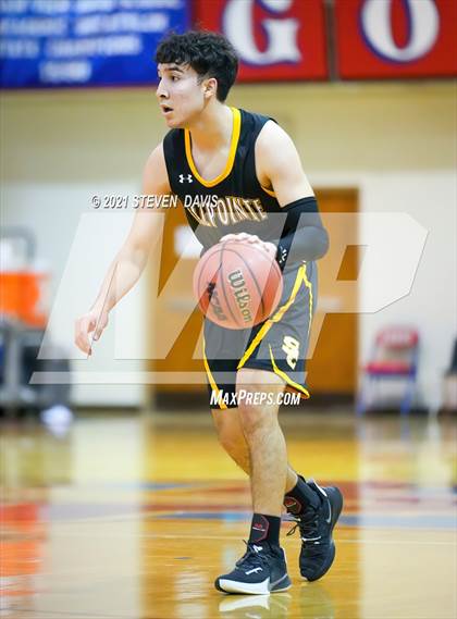 Thumbnail 1 in Salpointe Catholic vs. Davis photogallery.