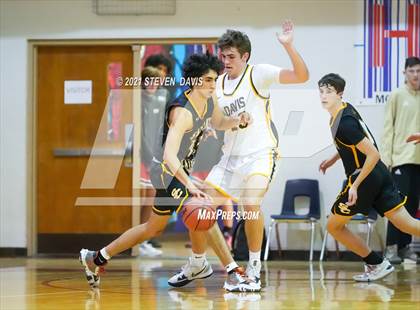 Thumbnail 3 in Salpointe Catholic vs. Davis photogallery.