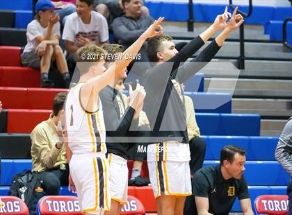 Thumbnail 2 in Salpointe Catholic vs. Davis photogallery.