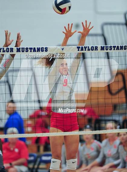 Thumbnail 1 in Smithson Valley vs. Bellville (KISD/CFISD Varsity Tournament) photogallery.