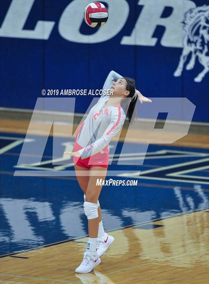 Thumbnail 2 in Smithson Valley vs. Bellville (KISD/CFISD Varsity Tournament) photogallery.